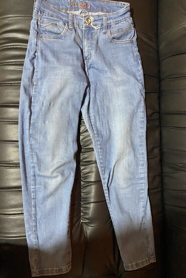 velicina 28: Foretto jeans uske farmerke, nosene par puta ali bez ikakvih