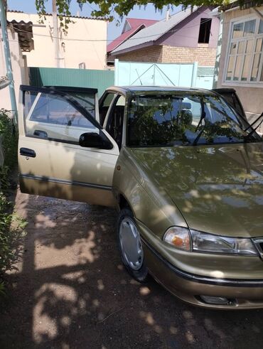 меняю на недвижимость: Daewoo Nexia: 2006 г., 1.5 л, Механика, Бензин, Седан