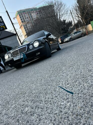 Mercedes-Benz: Mercedes-Benz 320: 3.2 l | 2001 il — 2