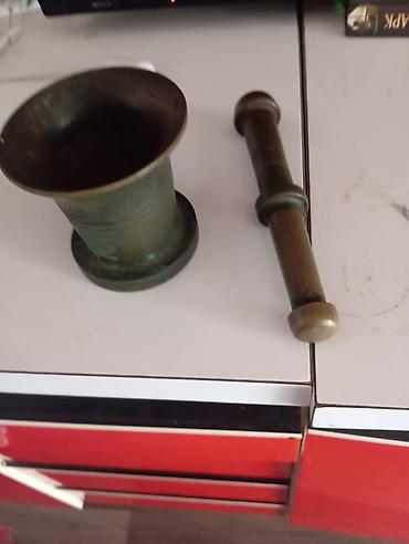 Pirinc dibək və bağa (havan və tokmak) - Material: bərk pirinc/bronza lalafo.az -da Pirinc dibək və bağa (havan və tokmak) - Material: bərk pirinc/bronza