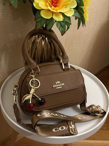 Çantalar: Əl çantası, Məşqçi, Yeni — 9