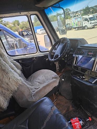 света диоты: Mercedes-Benz T1: 1991 г., 2.9 л, Фургон — 6