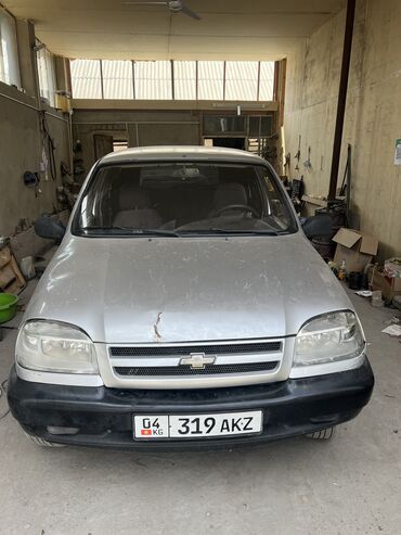 машына приора: Chevrolet Niva: 2006 г., 1.7 л, Механика, Бензин