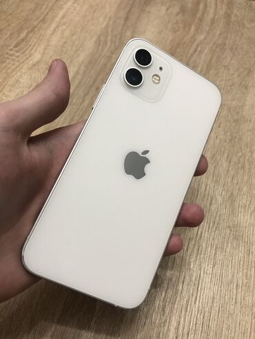 купить айфон 12 бу: IPhone 12, Б/у, 64 ГБ, Белый, Чехол, 76 %