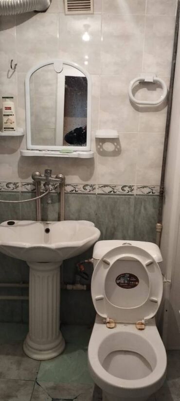 Uzunmüddətli kirayə mənzillər: Sumqayıt 2 ci mkr 5.4 m də 2 otaqlı zəif təmirli mənzil kirayə -da lalafo.az — 10 Uzunmüddətli kirayə mənzillər: Sumqayıt 2 ci mkr 5.4 m də 2 otaqlı zəif təmirli mənzil kirayə — 10