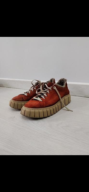 Другая женская обувь: Отдаю вещи даром.
Пишите, если нужно — 4