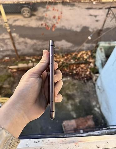 Apple iPhone: IPhone 11, 64 GB, Qara, Face ID — 8