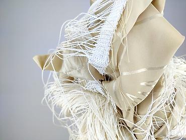 used item: Beżowa narzuta/dekoracyjny lambrekin z frędzlami - Materiał: gładka — 4