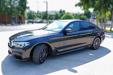 mini cooper satilir: BMW 5 Series sedan – qara metalik rəng, dinamiki və zərif dizayn — 6