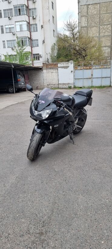 спортивные мотоциклы цены: Спортбайк Honda, 1000 куб. см, Бензин, Взрослый, Б/у