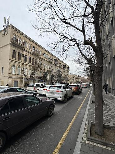 binəqədi satılıq evlər: Satılır obyekt 416 m², 28 May m. 2 500 000 AZN 416 m² Sahə Çıxarış — 4