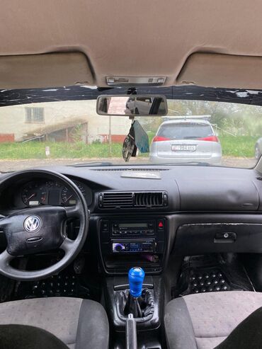 донголок ауди: Volkswagen Passat: 1999 г., 1.6 л, Механика, Бензин, Универсал