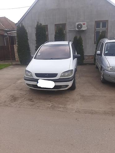 Opel: Opel Zafira A – sedmosed, bele boje, praktičan porodični MPV. Glavne — 4