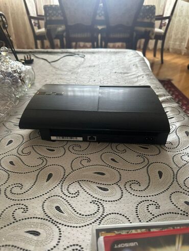 playstation joystick: Playstation 3 super slim 500 gb yaddaş özüm dubaydan almışam karobkası