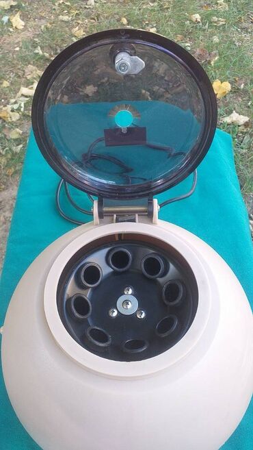 Ostali medicinski proizvodi: Centrifuga za PRP 
Kao sa slika
Ne odgovaram na SMS — 26