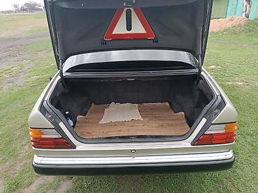буфер 124: Mercedes-Benz W124: 1990 г., 2.3 л, Механика, Бензин, Седан — 6