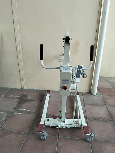 cənə rezini: Elektrikli xəstə qaldırıcı kra - Evdə və ya klinikada — 1