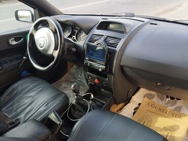 Renault: Renault Megane: 1.5 l | 2008 il 2800 km Sedan — 13