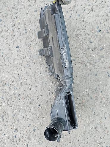 Другие автозапчасти: Корпус воздушного фильтра Mazda Demio, 2003г.в. Оригинал б/у, из — 6