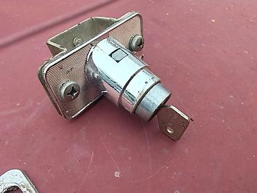 Auto delovi: Brava gepek vrata Lada 2121 Niva 1.6, Lada 2104 Karavan br.2. Polovno — 13