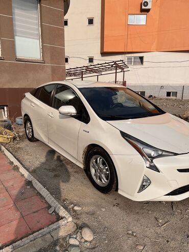 Toyota: Toyota Prius: 2015 г., 1.8 л, Автомат, Гибрид, Седан