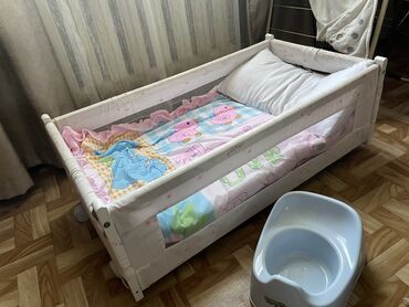 Другие товары для детей: Горшок и люлька на колёсиках за 500 забирайте 
Район Вефы самовывоз