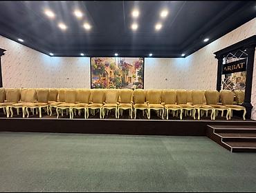 Restoran mebeli: Çox kefiyyətli matrealdan hazırlanmış bahalı oturacaqlardır. Hamısı — 3