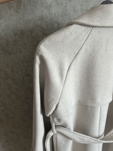 Paltolar: Bershkadan alinib. Geyinilmeyib hec. XS olcusudur biraz bol modeldir M -da lalafo.az — 8 Paltolar: Bershkadan alinib. Geyinilmeyib hec. XS olcusudur biraz bol modeldir M — 8