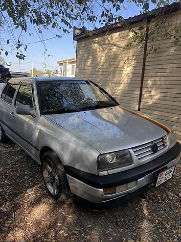Volkswagen: Volkswagen Vento: 1993 г., 1.8 л, Кол менен иштөөчү, Бензин, Седан — 10