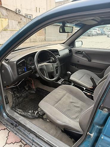 Volkswagen: Volkswagen Passat Variant: 1993 г., 1.8 л, Механика, Бензин, Универсал — 7