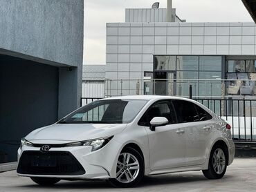 Toyota: Toyota : 2021 г., 1.5 л, Автомат, Бензин, Седан