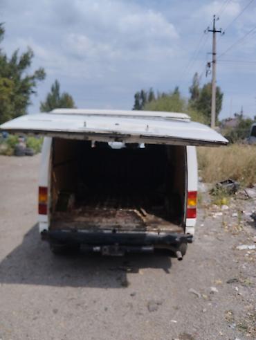sprinter 2 2: Грузовой фургон белого цвета, цельнометаллический, 2-дверная кабина + — 4