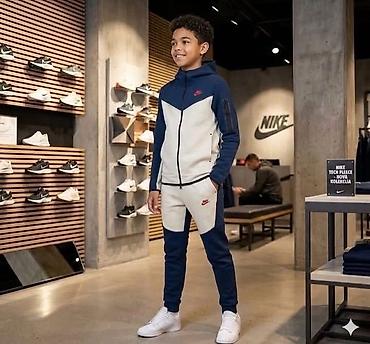 nike dualtone racer: Materijal pamuk
velicine 10, 12, 14 i 16
3000 din — 9