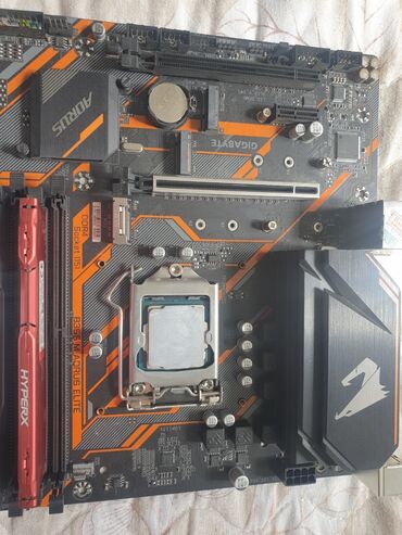 костюм в аренду: Gigabyte Aourus B365 
Core i5 8400
8gb 
башня Deepcool