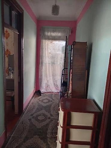 gence ev alqi: Həyət evi satılır, 1.5 sot da 3 otaq. Qaradaq rayonun, Lokbatan — 2