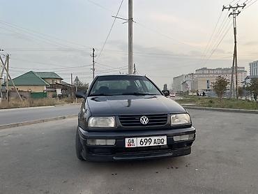Volkswagen Vento: 1992 г., 1.8 л, Седан