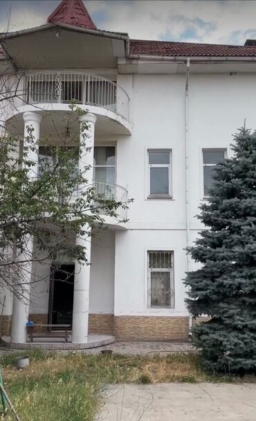 дом в городе бишкек: Дом, 700 м², 9 комнат, Риэлтор