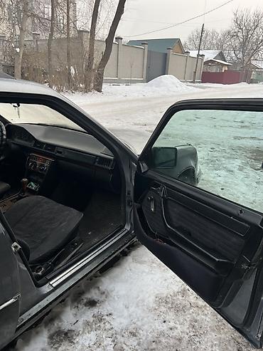 Mercedes-Benz: Mercedes-Benz W124: 1989 г., 2.3 л, Механика, Бензин, Универсал — 6