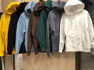 dzeparke zenske: Duks
Cena 2600
Vel. do 3xl
V20 — 5