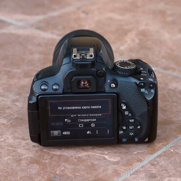 фотоаппарат ош: Canon 650d с объективом 18-135мм состояния хорошая есть небольшая