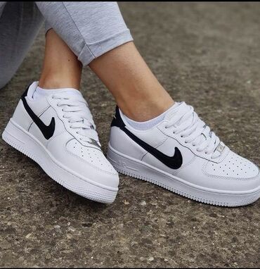 Women's Sneakers and athletic shoes: 36-46 za 3500 din 
pb — 9