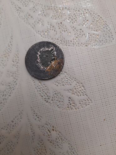 Sikkələr: Məhsul: SSRİ dövrünə aid köhnə sikkələr dəsti Təsvir: - 3 kopeek – ön — 5