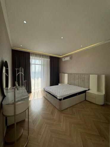 Uzunmüddətli kirayə mənzillər: Tiblisi Prospektə Grand Həyatda 27 mərtəbəli binanın 27-ci 3 otaqlı — 3