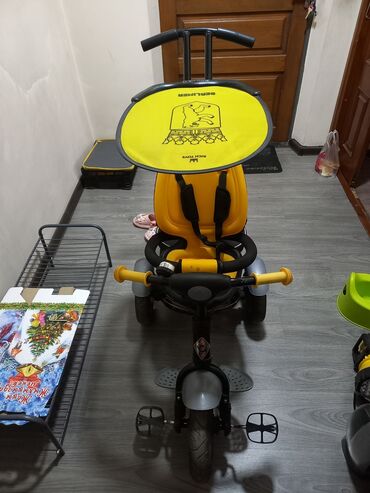 детский велосипед для девочки: Коляска, цвет - Желтый, Б/у