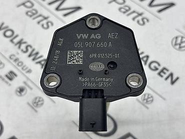bolt sinhronizovano: SENZOR NIVOA ULJA 05L ZA VOLKSWAGEN TIGUAN, TOURAN, PASSAT B8 . - — 4