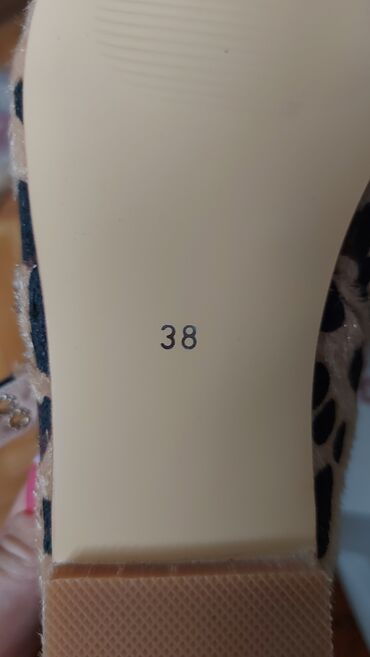 Çəkmələr: Tuflilər, Ölçü: 38, Yeni