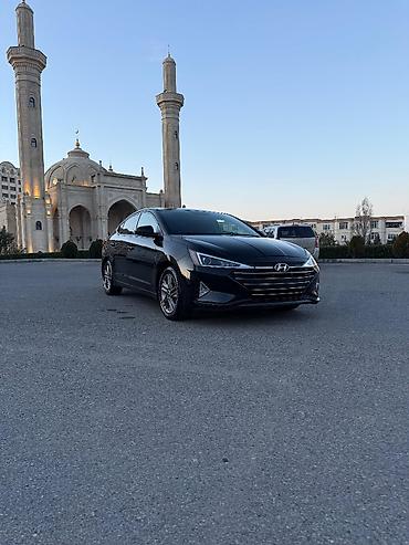 Hyundai: Hyundai Elantra: 2 l | 2019 il Sedan — 1