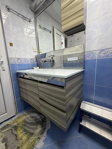 Asma vann otağı mebeli – lavabo və şkaf dəsti - Dizayn: Divara montaj