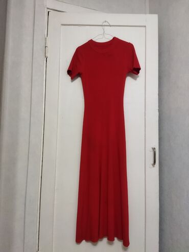 Повседневные платья: Г. Ош Красное трикотажное платье Размер am по фигуре Надела всего