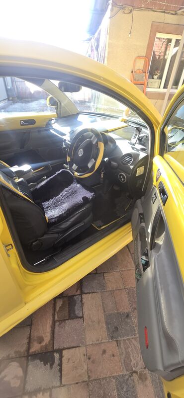 Volkswagen: Volkswagen New Beetle: 2002 г., 2 л, Автомат, Бензин, Хэтчбэк — 10